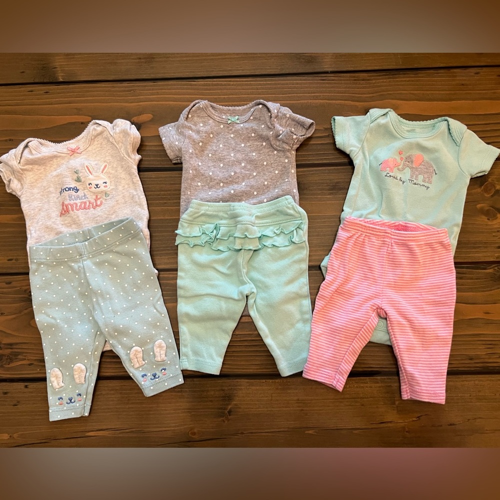 Newborn girl outfit lot